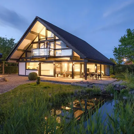 Huf Haus - Moderne Trifft Handwerkskunst Holiday home
