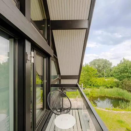 Holiday home Huf Haus - Moderne Trifft Handwerkskunst Waren (Mueritz)
